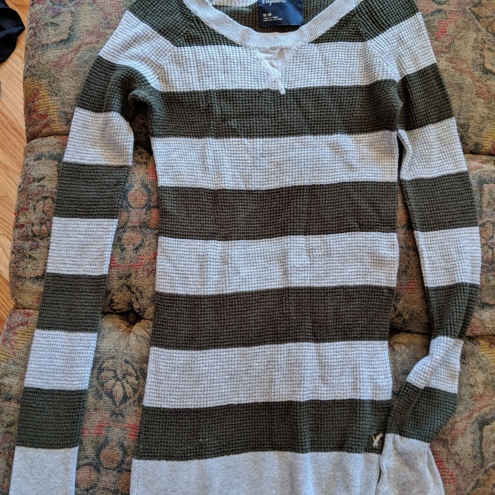American Eagle Long Sweater/thermal